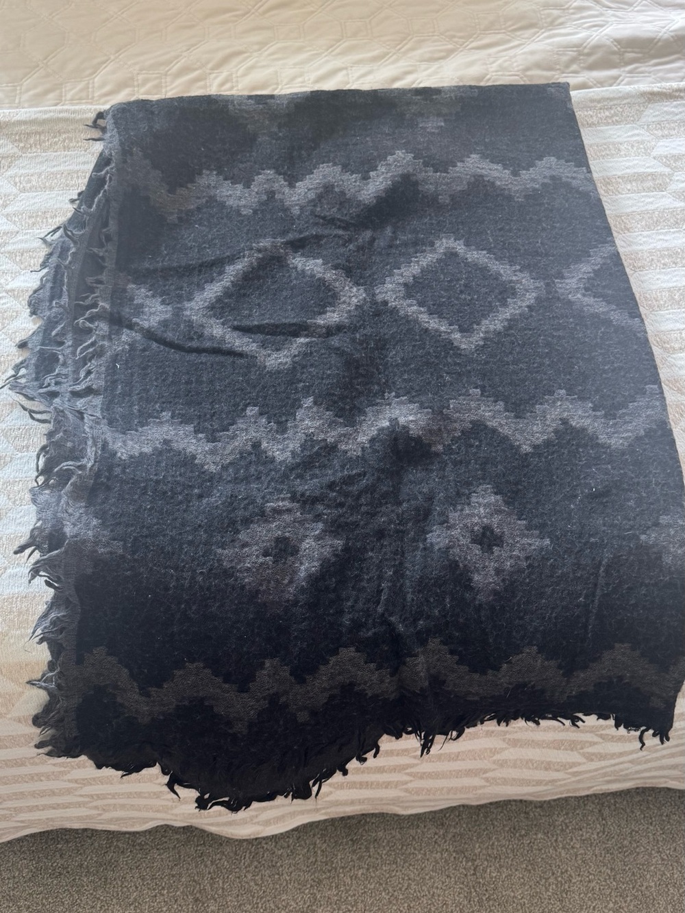 WILFRED ARITZIA TNA merino Wool scandi blanket scarf coverup